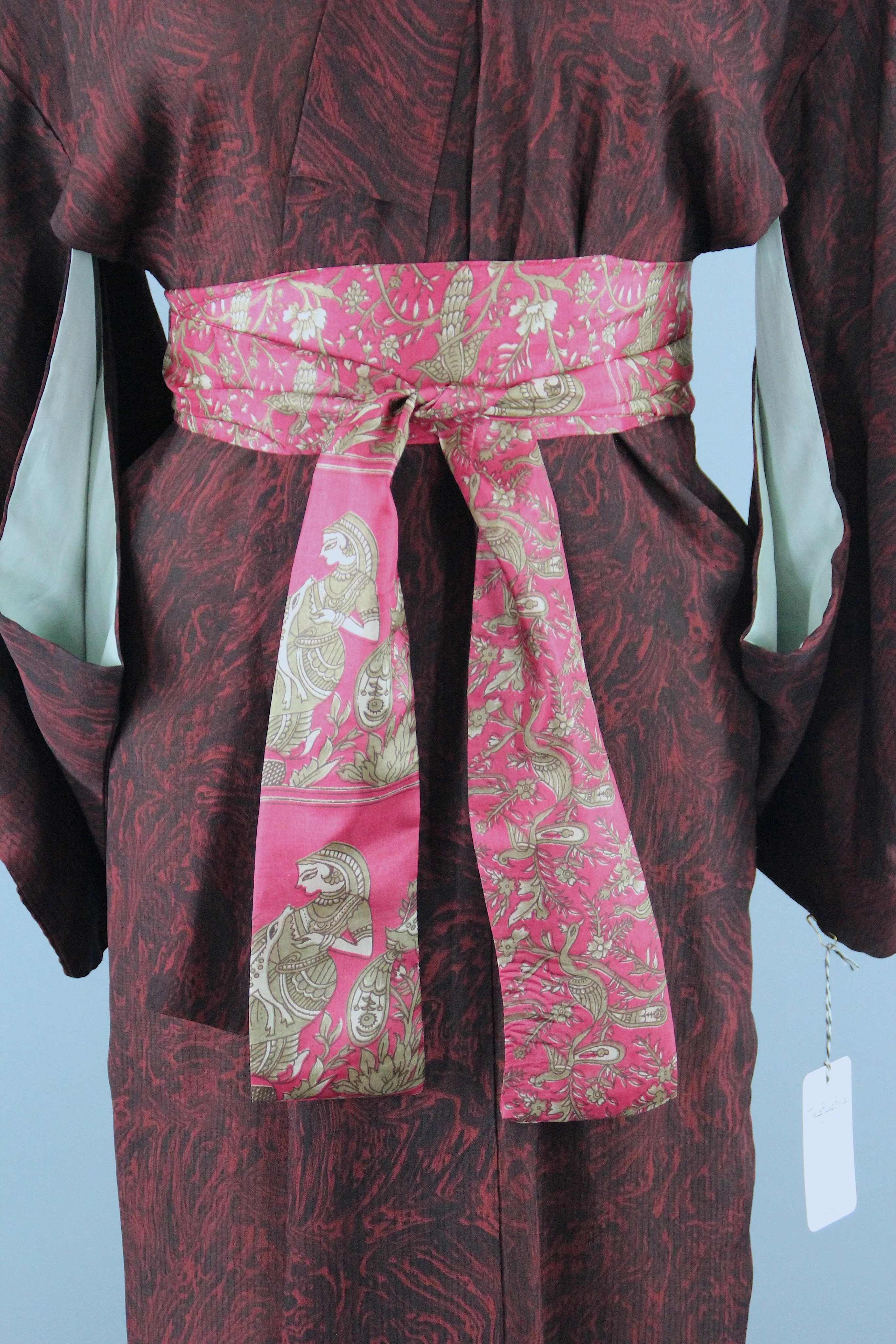1950s Vintage Silk Kimono Robe / Black & Red Marble