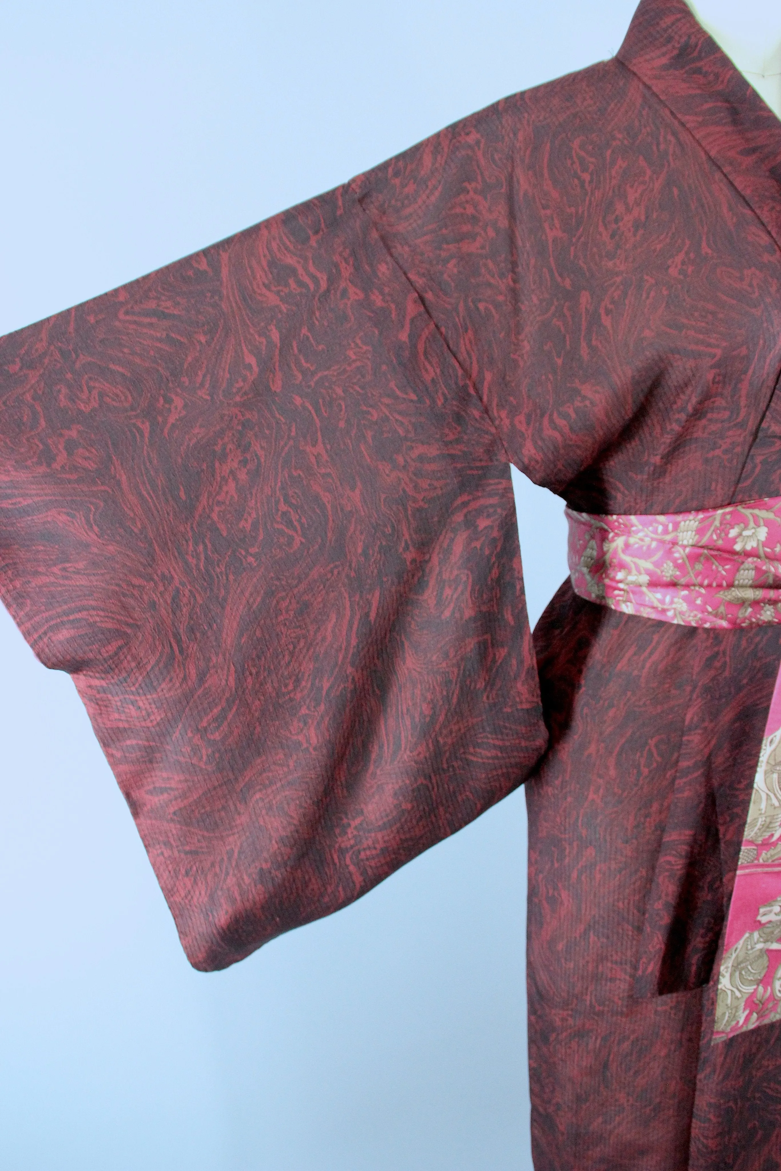 1950s Vintage Silk Kimono Robe / Black & Red Marble