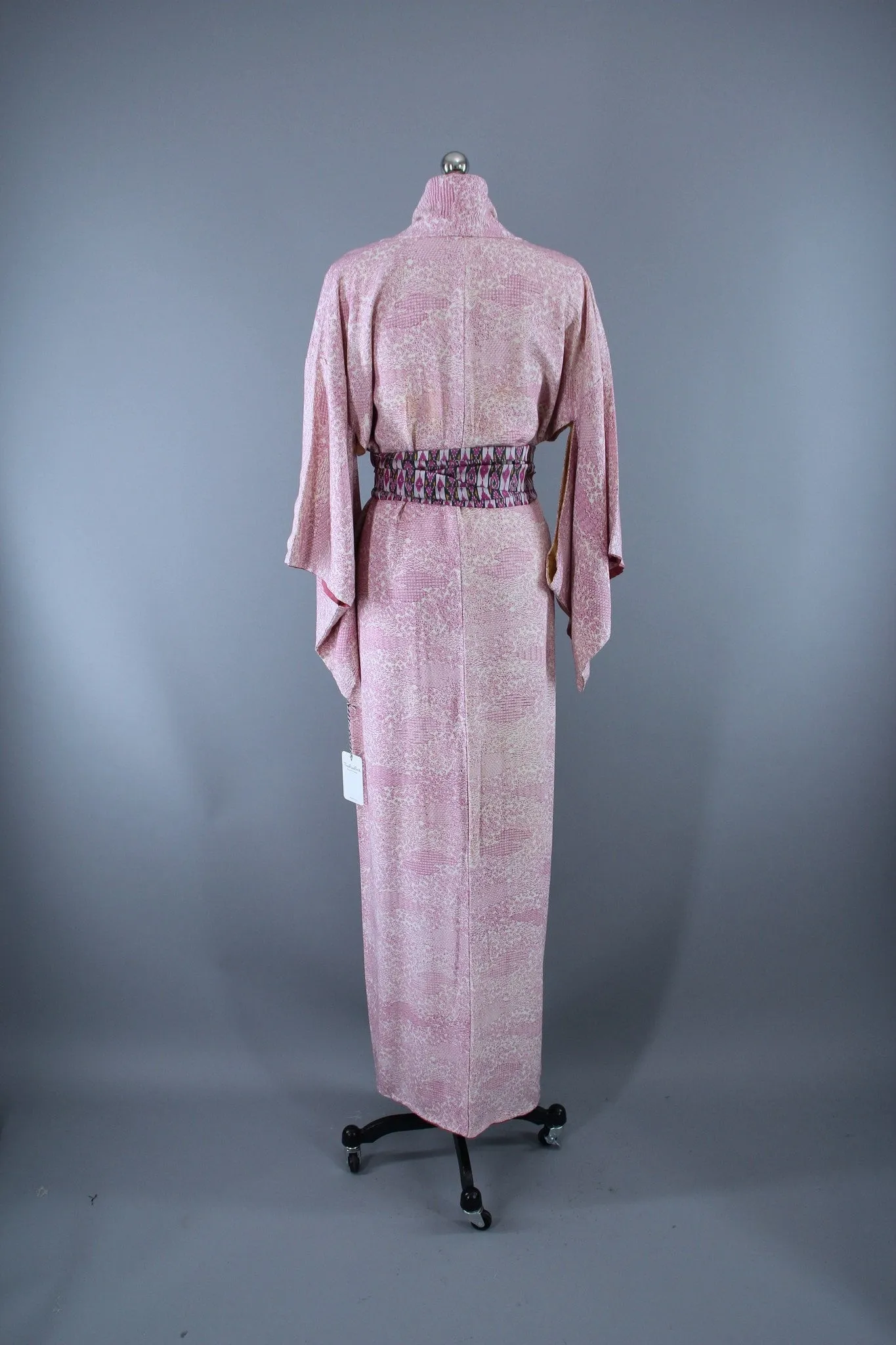 1950s Vintage Silk Kimono Robe / Pink Tiny Floral Print
