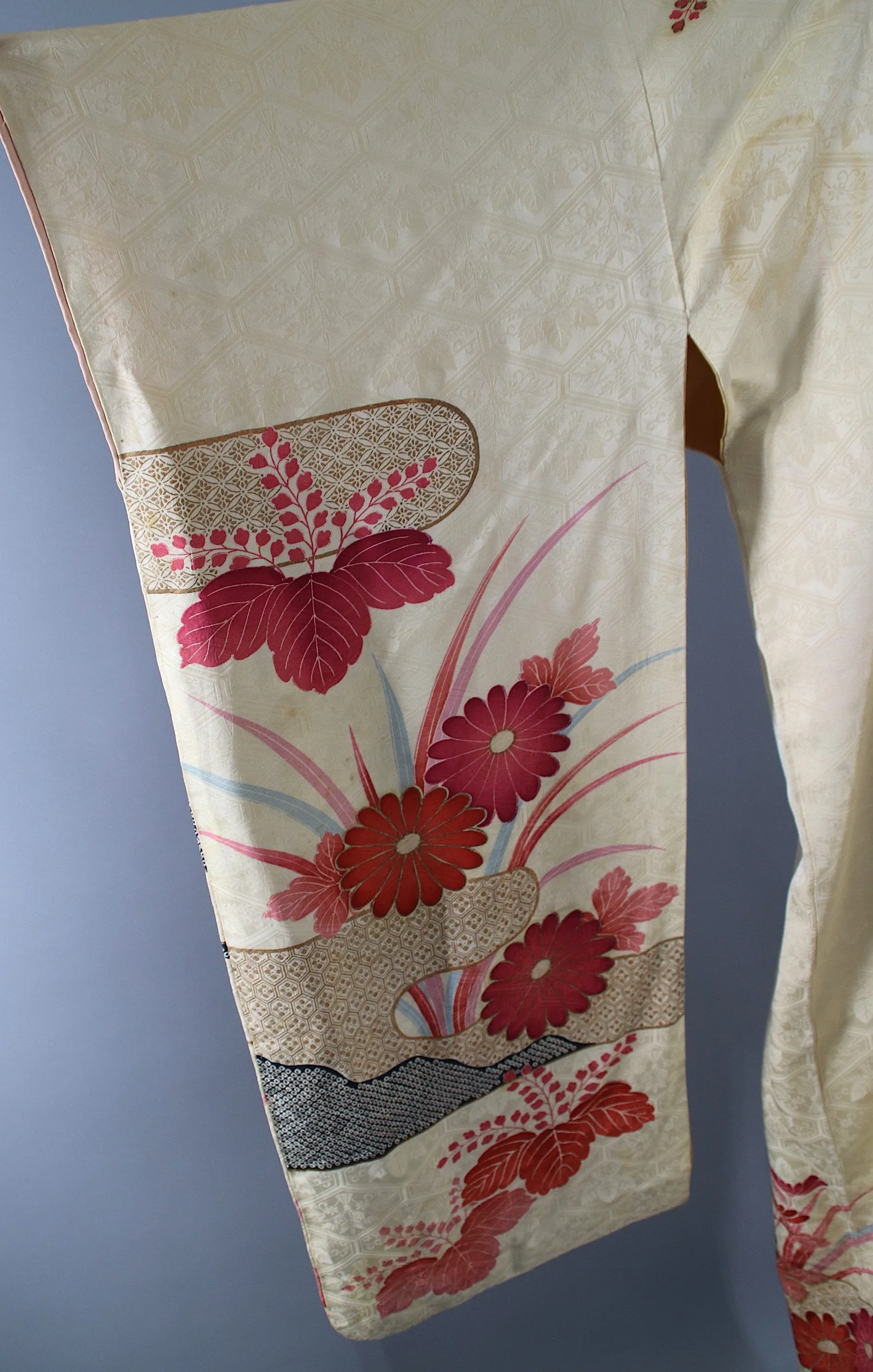 1960s Vintage Silk Kimono Robe / Ivory Pink Floral Furisode