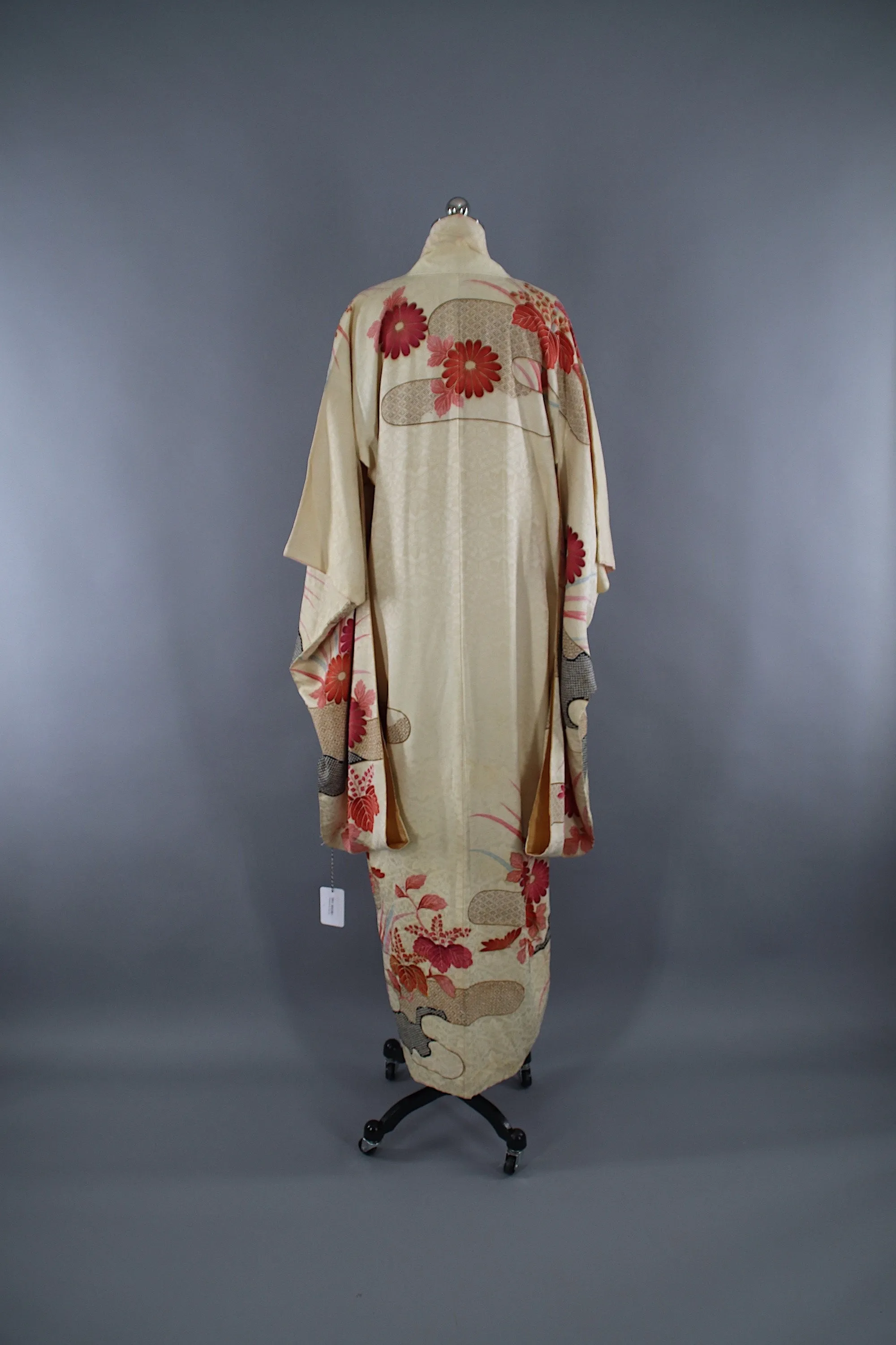 1960s Vintage Silk Kimono Robe / Ivory Pink Floral Furisode