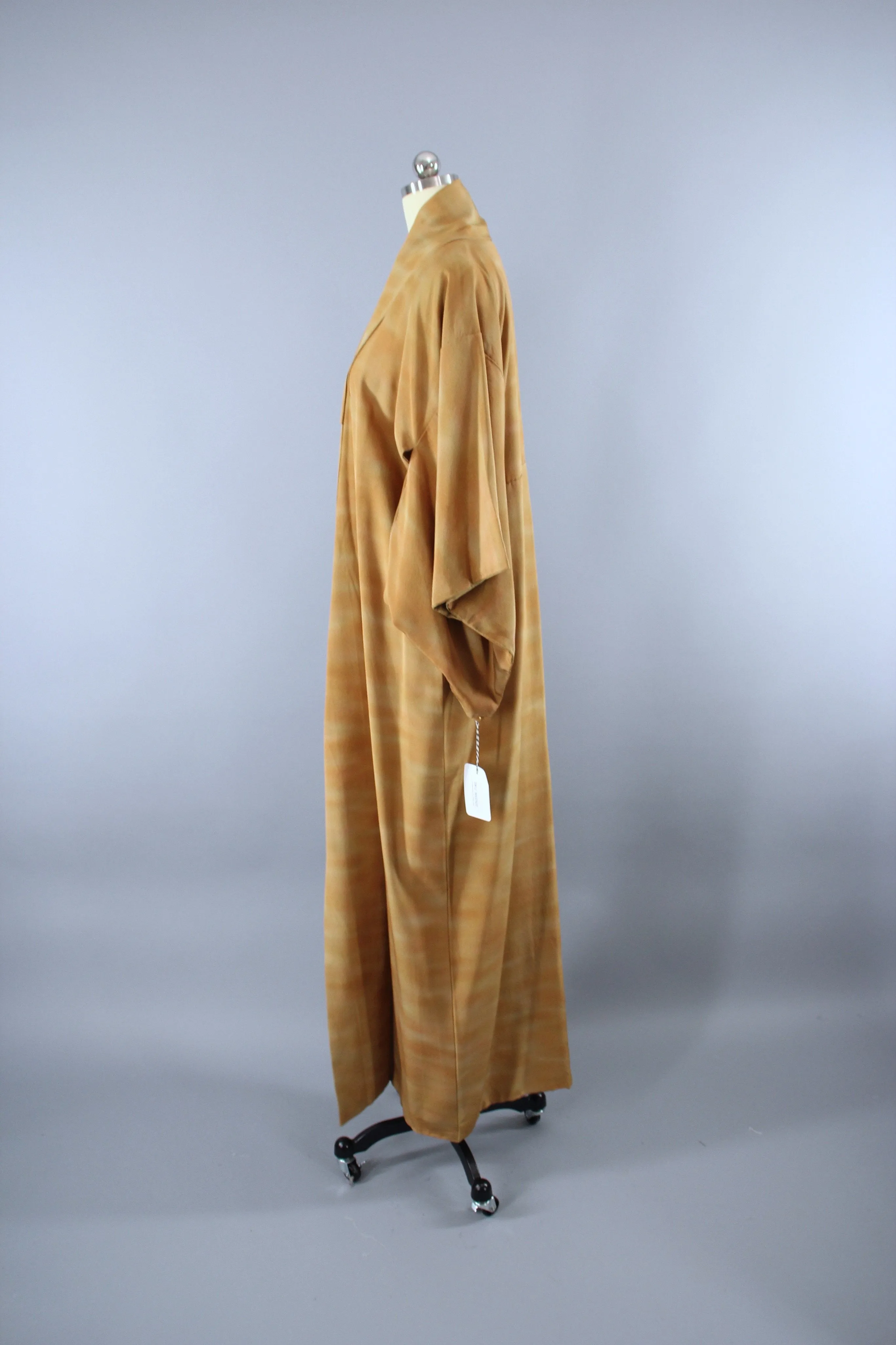 1970s Vintage Silk Kimono Robe / Light Brown Ombre