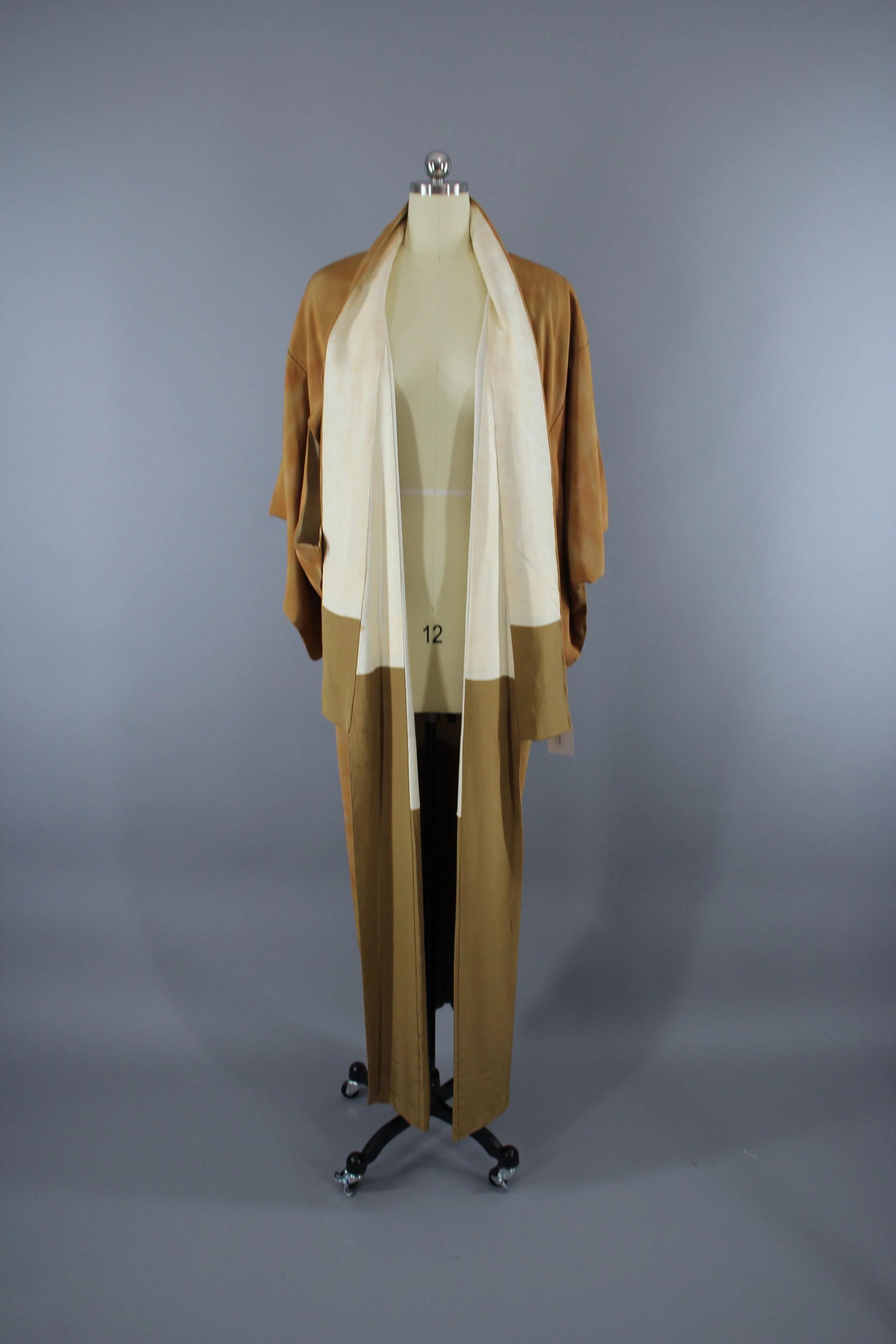 1970s Vintage Silk Kimono Robe / Light Brown Ombre