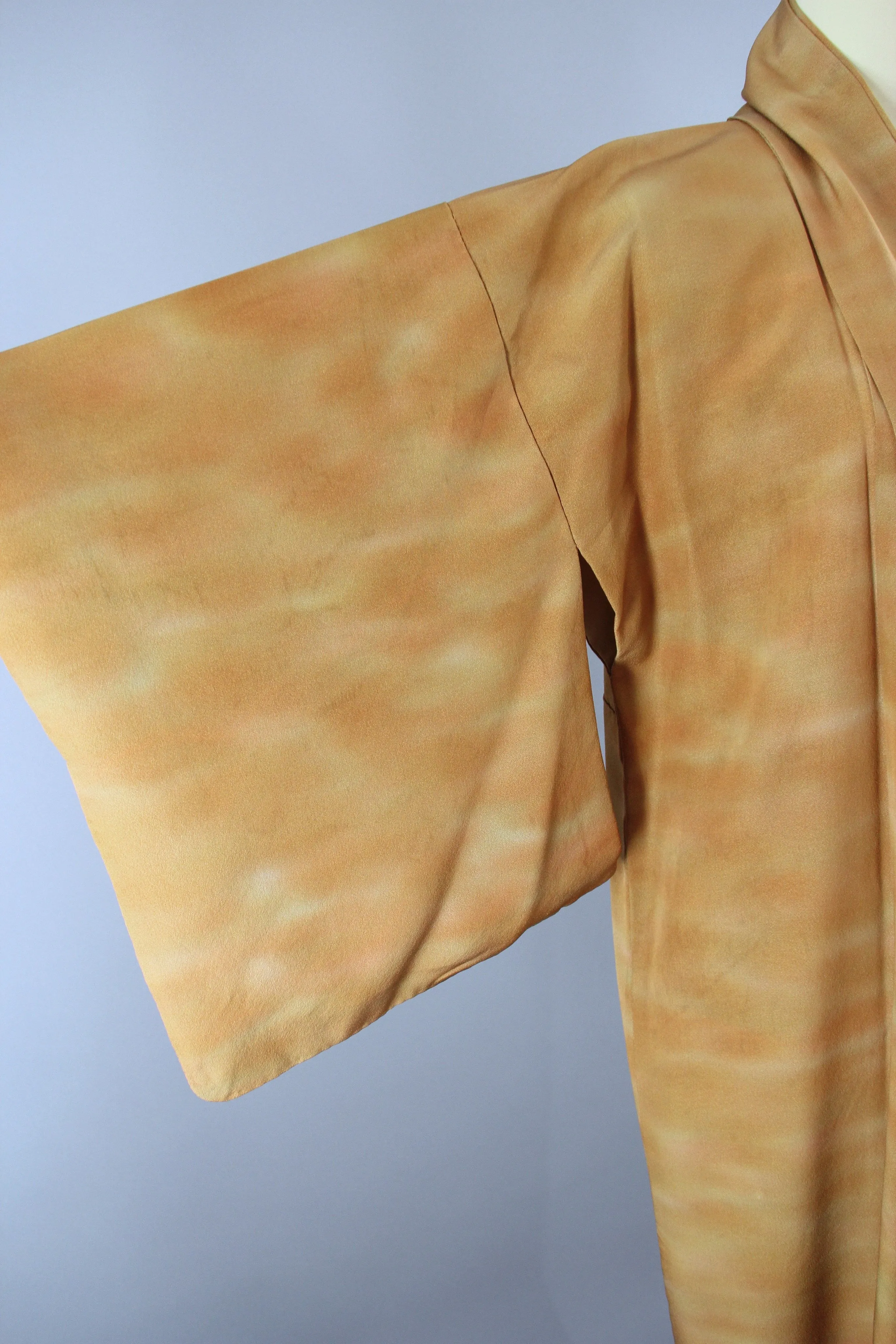1970s Vintage Silk Kimono Robe / Light Brown Ombre