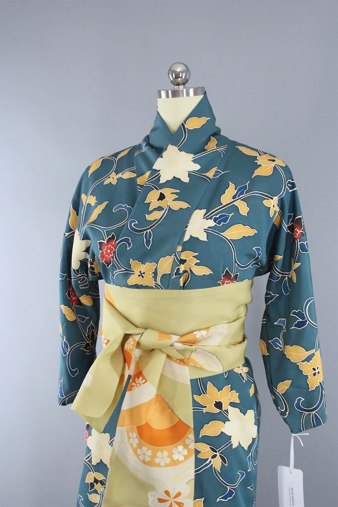 1970s Vintage Silk Kimono Robe with Teal Blue Floral Print