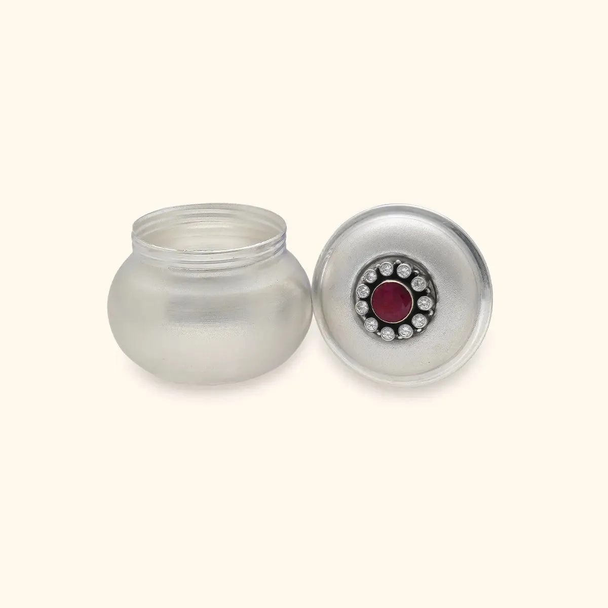 Elegant Silver Dabbi