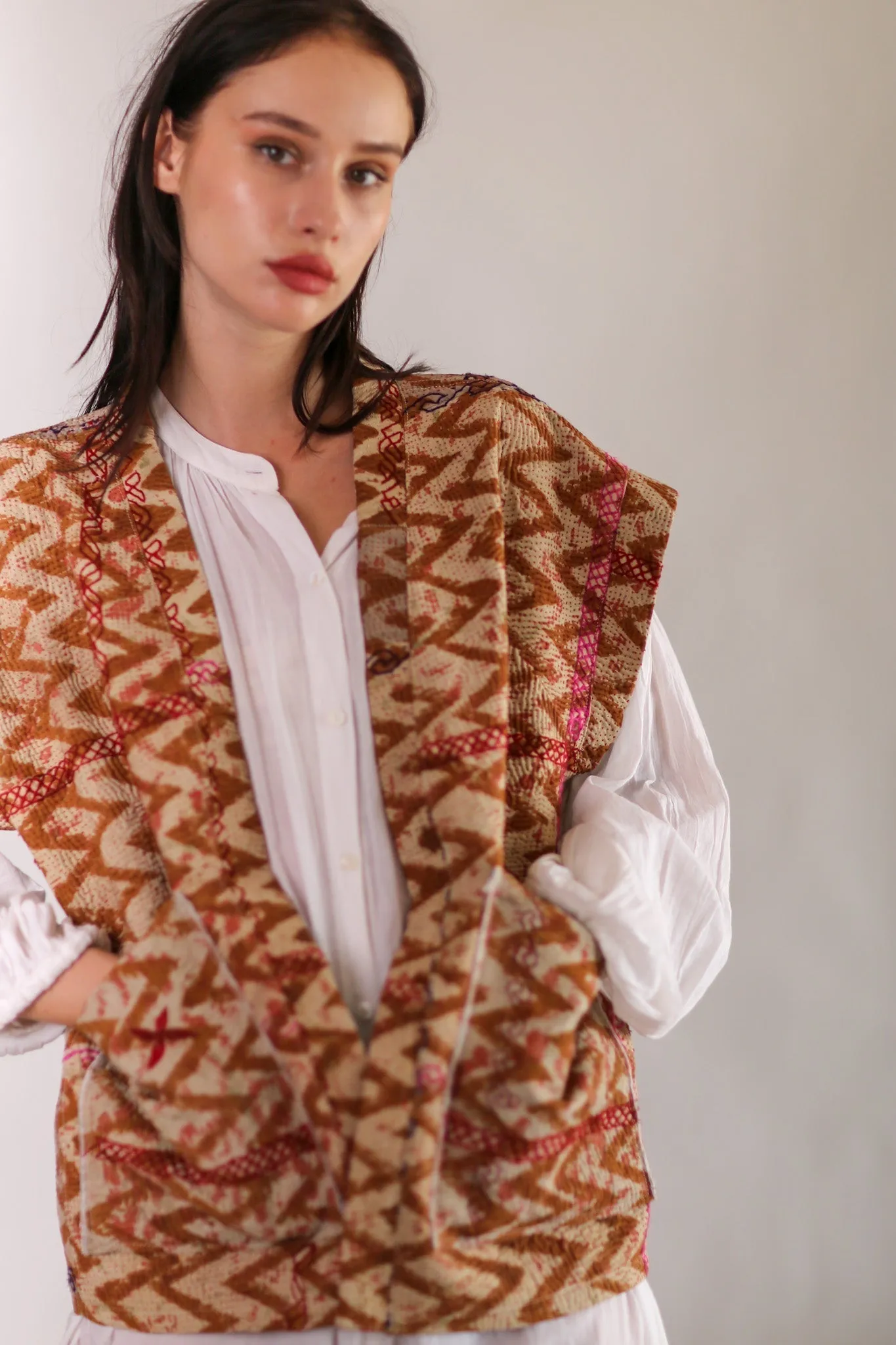 KANTHA COTTON VEST WISUSA