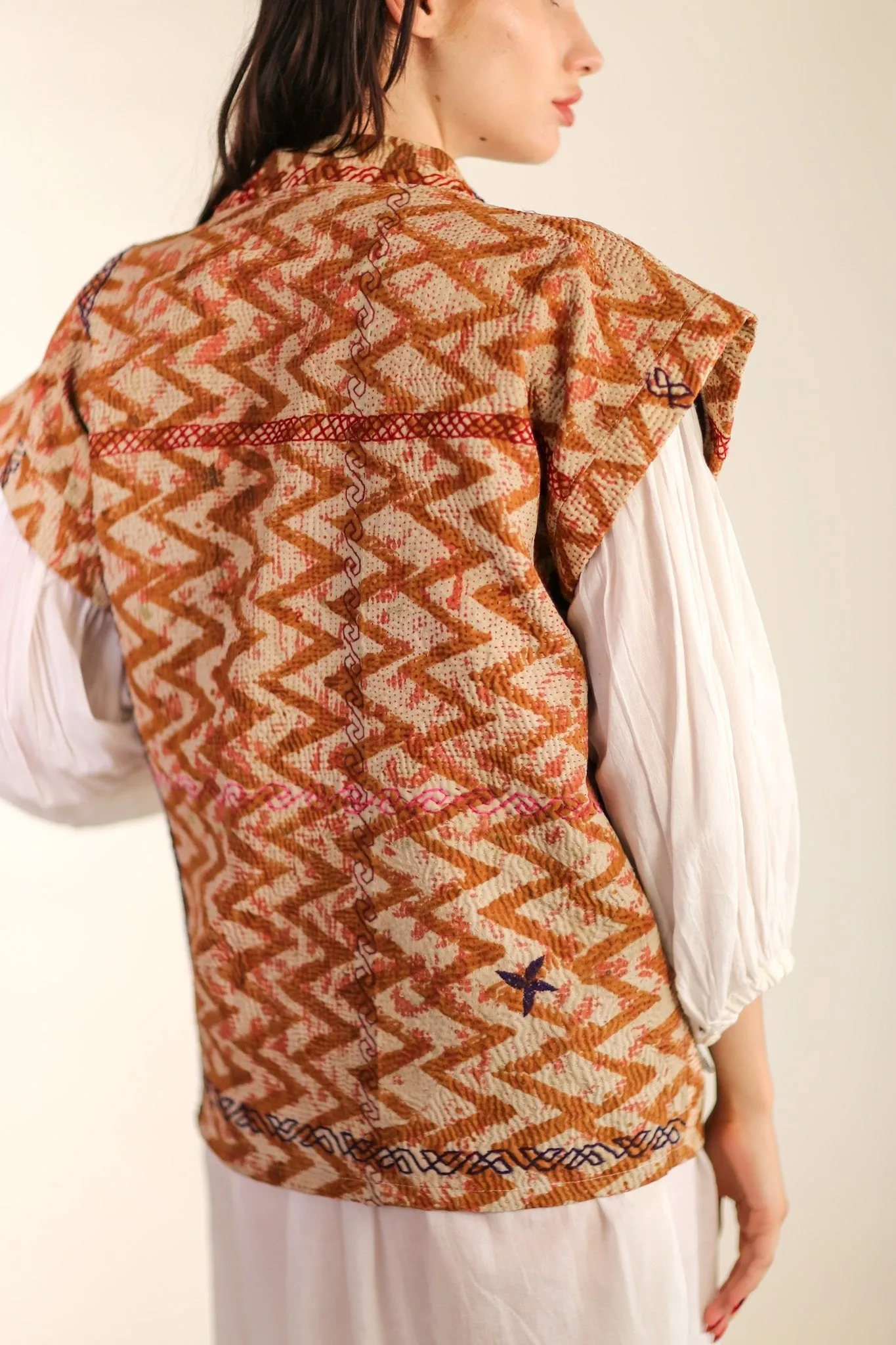 KANTHA COTTON VEST WISUSA