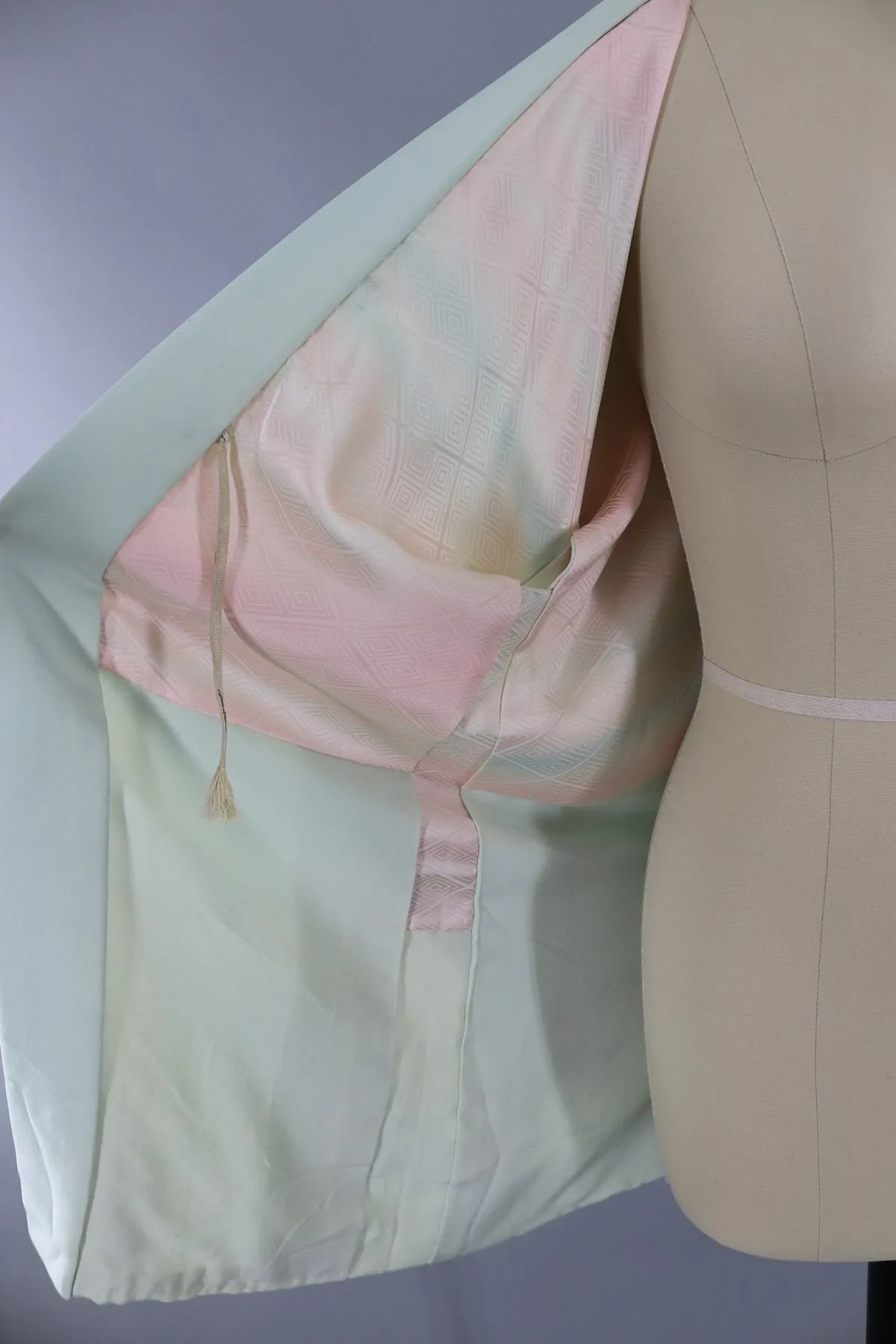 Vintage Silk Kimono Cardigan Jacket / Pale Green Bronze Leaves